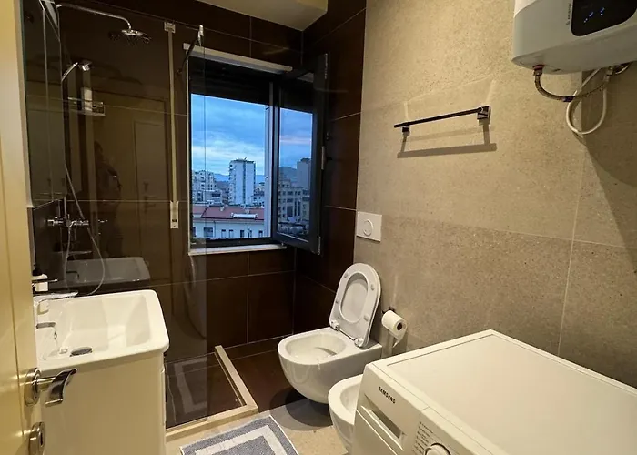 公寓 Moxart 地拉那